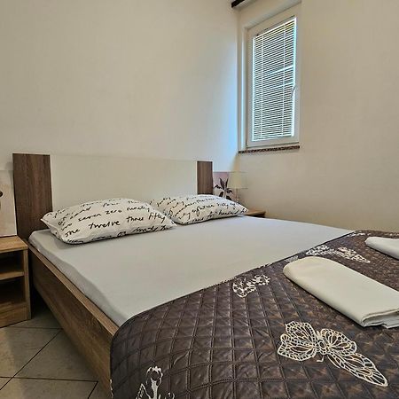 Apartments Gabbiano Novalja Kültér fotó